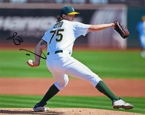 BARRY ZITO Authentic Hand-Signed "OAKLAND ATHLETICS" 8x10 Photo - Picture 1 of 1