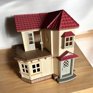 Vintage Sylvanian Families Calico Critters Puppenhaus rotes Dach Haus Puppenhaus - Bild 1 von 2