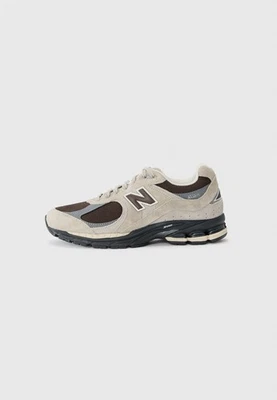 New Balance – U2002R RO-ARID Stone Zapatilla Hombre Nueva FW25 - Imagen 1 de 4