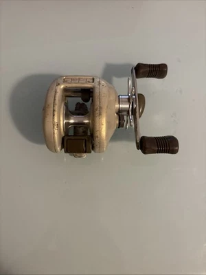 Shimano Chronarch Bantam 100 High-Performance Spinning Fishing Reel - Image 1 of 4