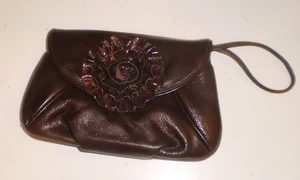 Loeffler Randall 9" Leder Handtasche oder Clutch mit Blumen auf der Vorderseite - Bild 1 von 3