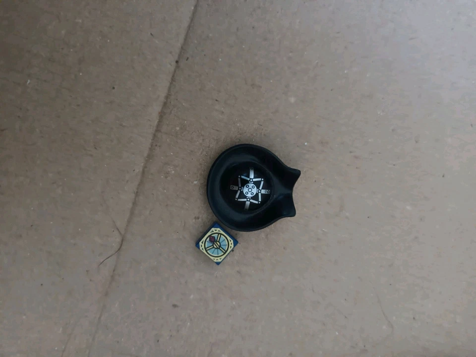 1X Chapéu Lego Minifigura Piratas do Caribe Barba Negra e Bússola - Imagem 1 de 1