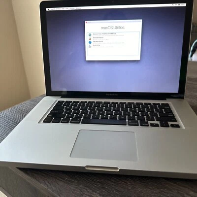 macbook pro 15 inch mid 2010 4GB 1067 MHz DDR3 500GB hd 2.53 GHz core i5 - Image 1 of 3