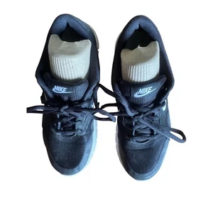Nike Running Shoes Athletic Training Gym Workout Sneakers Black Women's Size 8 - Picture 1 of 6