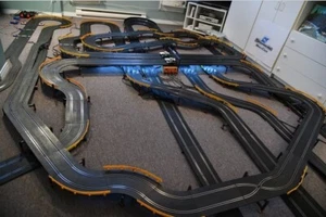 Strombecker 500+ Pieces 1/32 slot car track in good shape.. 1/24 Cars Fit - Picture 1 of 23