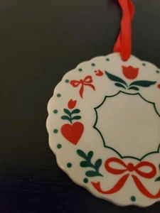 Ceramic Christmas Wreath Ornament by Russ Berrie & Co. #2485 - Picture 1 of 7