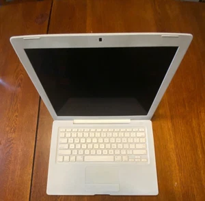 Apple OBS Macbook 13 Inch, Early 2009, MPN# MB881LL/A, 13.3/2.0/2GB/120/SD - Picture 1 of 9