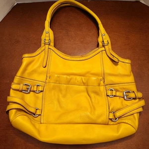Borsa donna Etienne Aigner gialla hobo tracolla in pelle - Foto 1 di 6