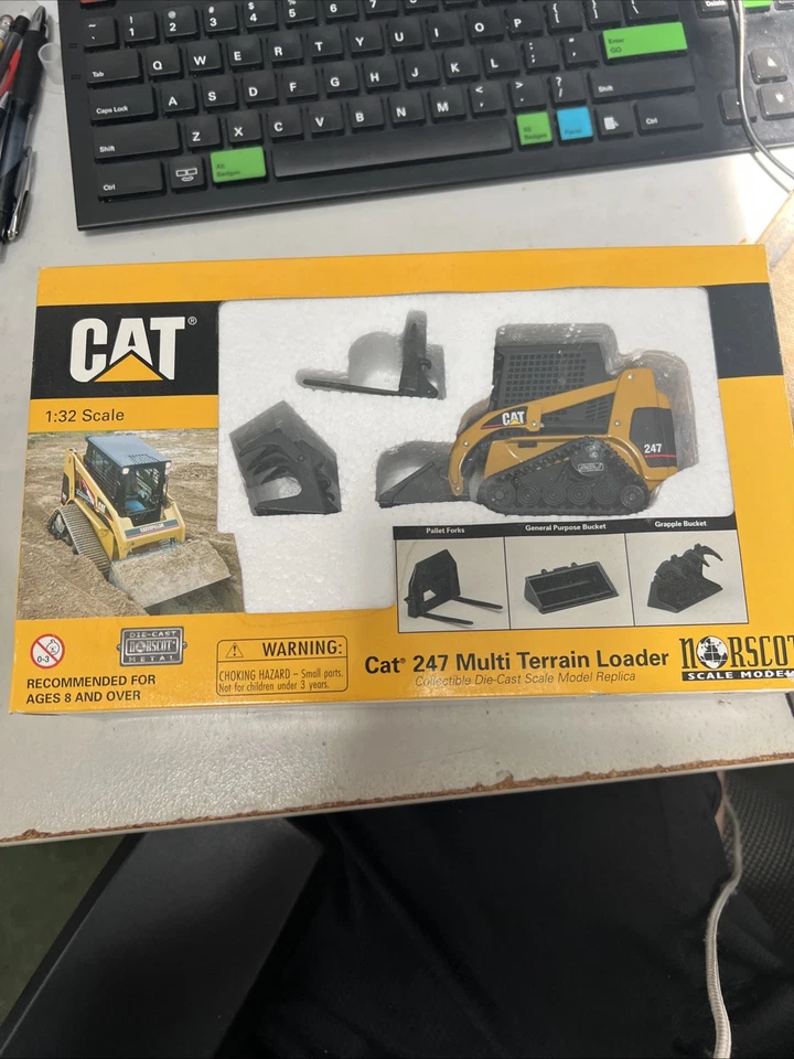 Norscot Scale Models CAT 247 Multi TerrainTrack Loader 1/32 CAT-55102 - Image 1 of 3