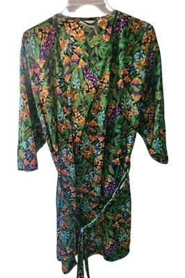 Conjunto de 3 batas cortas de satén floral verde cabernet para mujer 1X Foto 1 de 4