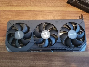 GIGABYTE Radeon RX 9070 XT GAMING OC 16G Grafikkarte - 16GB GDDR6, 256bit - Bild 1 von 8
