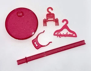 Rainbow High Serie 5 Priscilla Perez Ersatz rosa Puppenständer & 2 Kleiderbügel - Bild 1 von 2