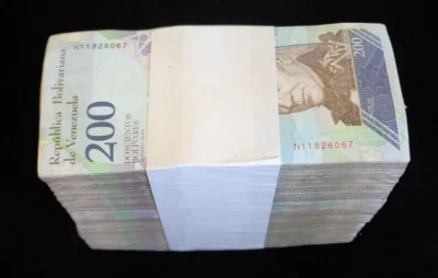 1000 PCS x Venezuela 200 Soberano bolivares banknotes/ 2018 issue / CIRCULATED - Image 1 of 3