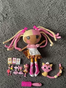 Lalaloopsy Silly Hair Scoops Waffelkegel Puppe mit Haustier, Minipuppe & Zubehör - Bild 1 von 5