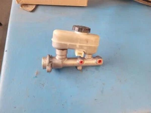 87 88 89 90 91 92 93 FORD MUSTANG BRAKE MASTER CYL 46448 - Bild 1 von 3