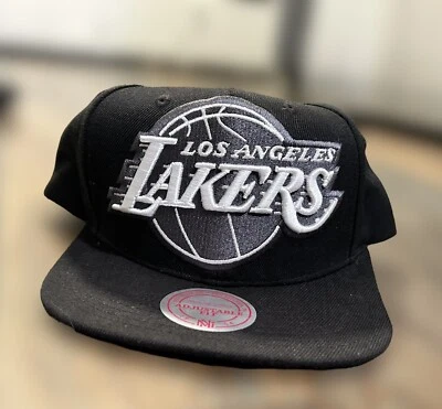 Gorra Mitchell & Ness Los Angeles Lakers SnapBack gris y blanca Foto 1 de 4