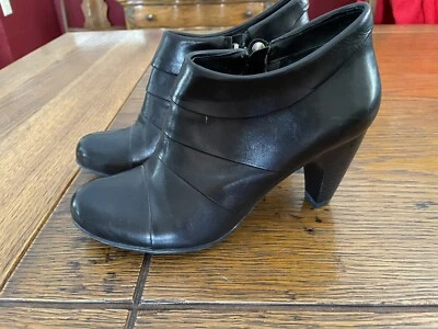 Connie Zapatos Tacón Botines Talla 7 1/2 Negro Foto 1 de 4