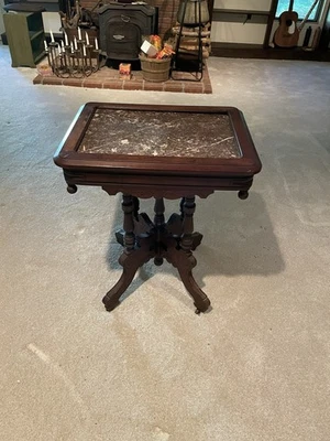 Eastlake胡桃木客厅大理石桌 — 第 1/4 张图片