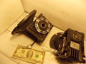 NEW Motovario NMRV 040 Worm Gear Box Speed Reducer Ratio 40:1 Right Angle - Picture 1 of 12