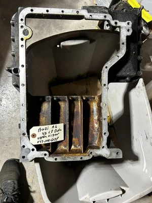 FITS AUDI A6 QUATTRO 4.2 V8 2000-2004 UPPER OIL PAN HOUSING 077-103-603P  *USED* - Image 1 of 4