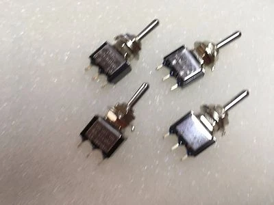 2K135 4 x Mini 3A SPDT On-Off-On Switch Ideal for Model Railway Use Etc 1stClass - Image 1 of 2
