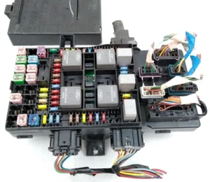 6L3T-14A067-FA Ford 2006 F150 caja de fusibles relé interior tablero 06 OEM cabina OEM I85 - Imagen 1 de 11