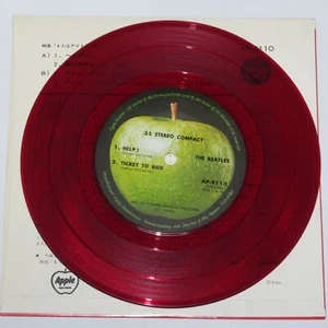 THE BEATLES HELP! JAPAN EP AP-4110 600YEN REDWAX - Picture 1 of 6