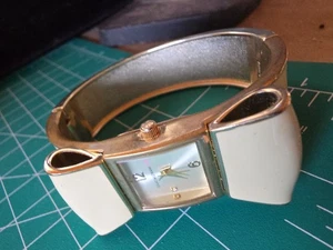 IsaacMizrahi Live Watch 2.75" Cuff Needs Battery - Picture 1 of 4