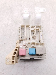 07 TOYOTA YARIS 1.5L CABIN FUSE BOX 1NZFE - Picture 1 of 12