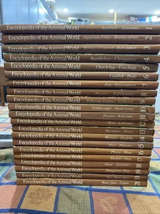 Encyclopedia Of The Animal World-full 21 vol. set-VG-1972-great info & photos - Picture 1 of 23