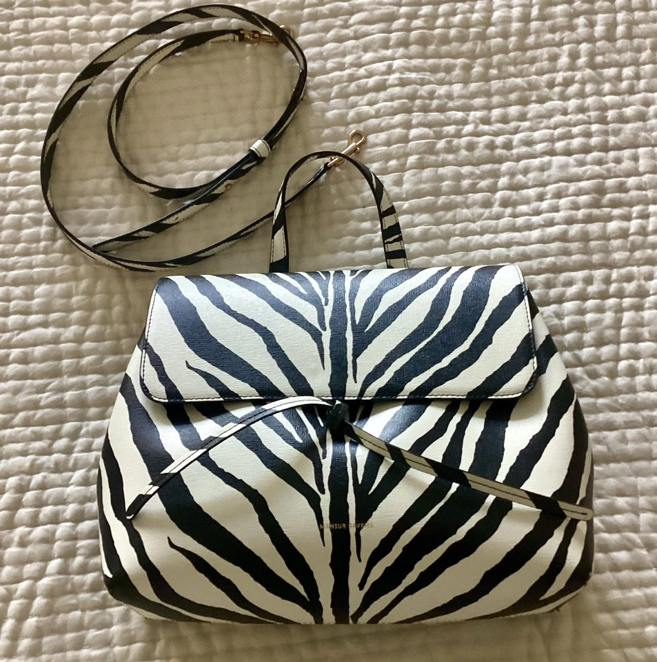 Bolsa feminina de couro Mansur Gavriel com estampa de zebra, alça tiracolo destacada, em excelente estado usado - Imagem 1 de 4