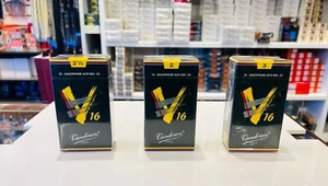 Vandoren V16 reed Alto saxophone Strength 2  2.5  3  1pack(10ea) - Picture 1 of 2