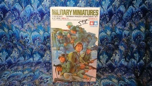 NUOVO Tamiya 3561 miniature militari tedesco Panzer granatieri set kit 1/35 SIGILLATO - Foto 1 di 6