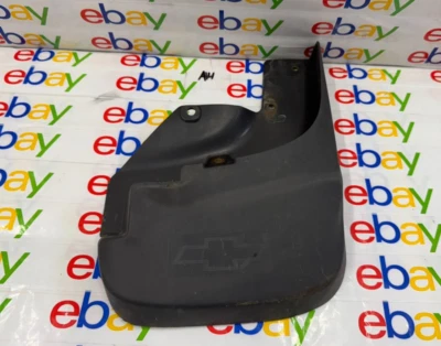 04-12 CHEVY COLORADO GUARDABARROS DELANTERO DERECHO GUARDABARROS PROTECTOR CONTRA SALPICADURAS OEM TEXTURIZADO DAÑADO Foto 1 de 4