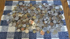 5+ libras, 2271 gramos de monedas extranjeras mixtas del mundo.  Muchos países. - Imagen 1 de 6