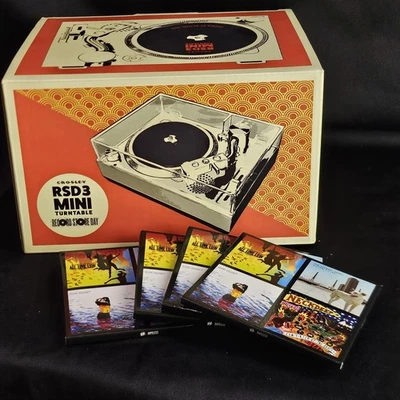 Hopeless Records Blind Box Full 3'' Vinyl Set RSD 2019 & Crosley Mini Turntable - Image 1 of 4