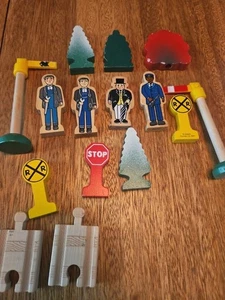 Lote de accesorios figuras de madera Thomas & Friends - Imagen 1 de 4
