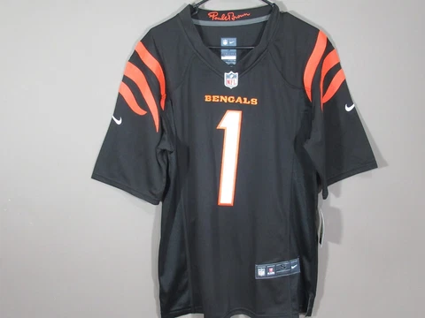 Ja'Marr Chase #1 Cincinnati Bengals onField Men's Jersey Black Cover