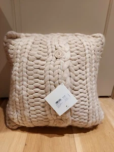 New UGG Australia Oversized Knit Pillow 20"x20" Oatmeal with Bailey Buttons - Picture 1 of 12