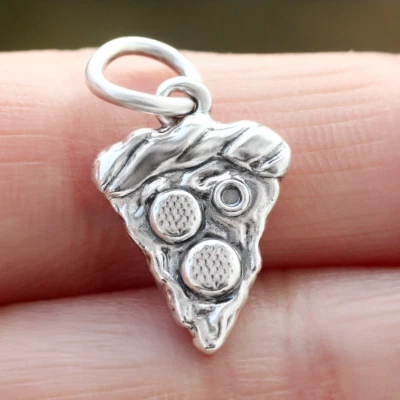 925 Sterling Silver 3D Pizza Pendant Charm Picnic Slice Of Pepperoni Pizza 3.0g - Image 1 of 4