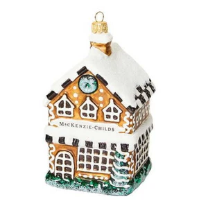 **RETIRED** MACKENZIE CHILDS GINGERBREAD FARMHOUSE GLASS ORNAMENT - BNIB - Bild 1 von 2