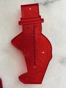 Tagliabiscotti in plastica rossa vintage fioriera arachidi Mr. Peanut Promo - Foto 1 di 1