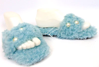 NOVO! Sandálias chinelos femininas Nine West tamanho 5 - 6 pérolas encaracoladas azul macio - Imagem 1 de 4