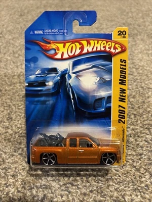 2007 Hot Wheels новые модели #20/36 Chevy Silverado оранжевый вариант колеса OH5 - Изображение 1 из 4