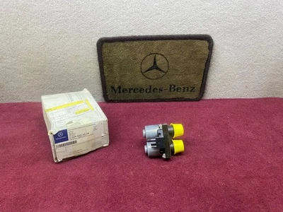 Mercedes Benz Valve A0048302084 NOS - Image 1 of 4