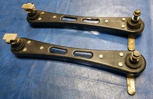 05-10 MUSTANG REAR LOWER CONTROL ARMS WITH BOLTS - Picture 1 of 13