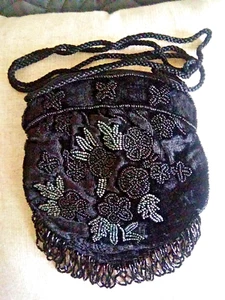 MADE IN INDIA 1990ER BOHO KLEINE SCHWARZE PERLEN SAMT CROSSBODY HANDTASCHE/BLAUE PERLEN - Bild 1 von 6