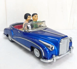 PHOTOING ON CAR ROLLS ROYCE 1960 ME630 auto in lamiera con luce vintage - Foto 1 di 10