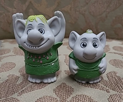 Conjunto de 2 STONE TROLLS Disney's Frozen Cake Topper/Figuras de Ação/2,75" & 2" - Imagem 1 de 4