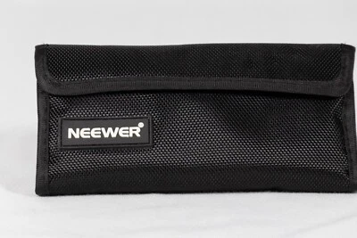 Neewer filter pouch w/ magnifying +4 52mm, close up +2 52mm, close up +10 52mm, - Image 1 of 3